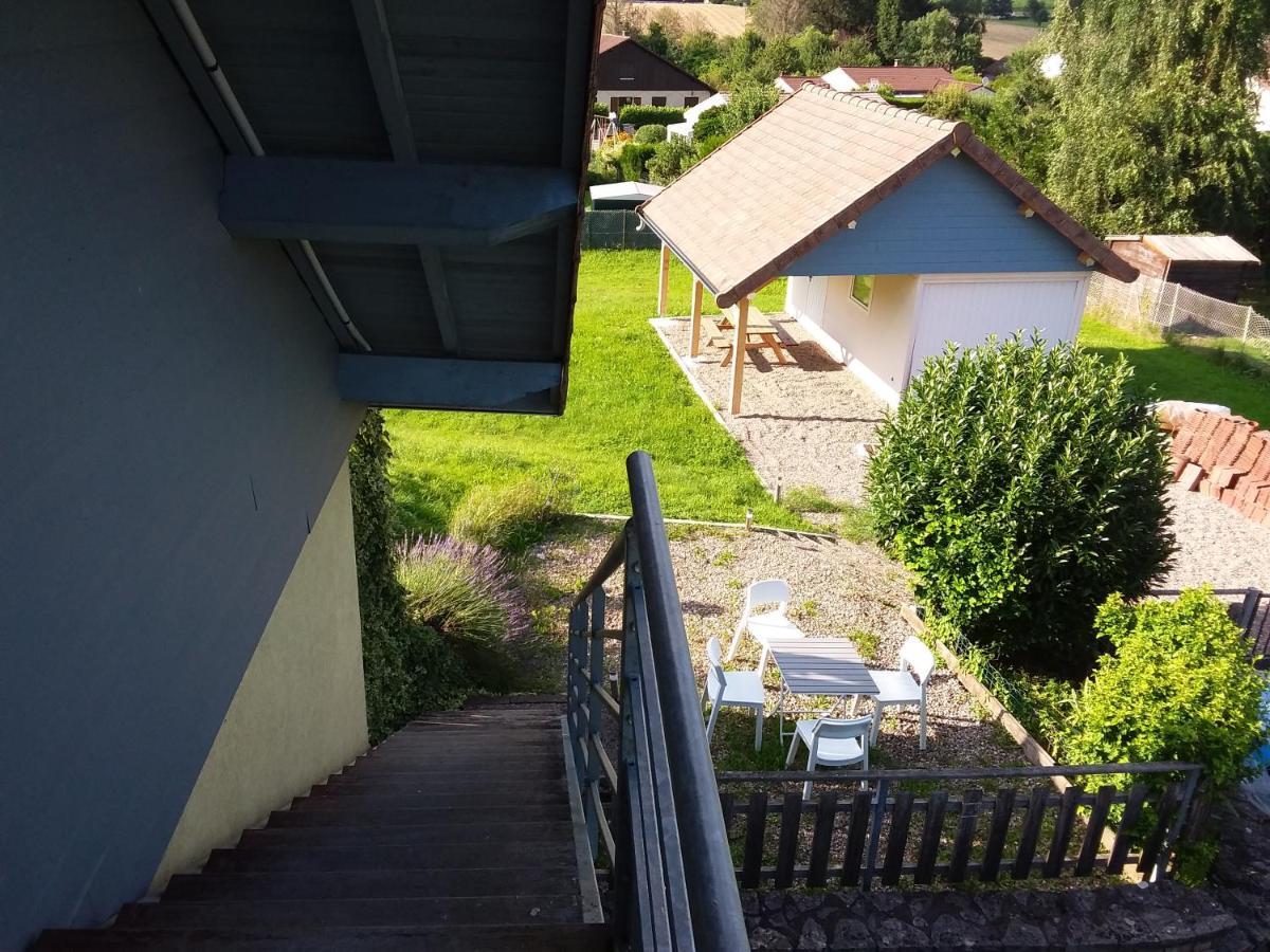 Apartment Lumineux, Calme Et Panoramique !! Pouligney-Lusans